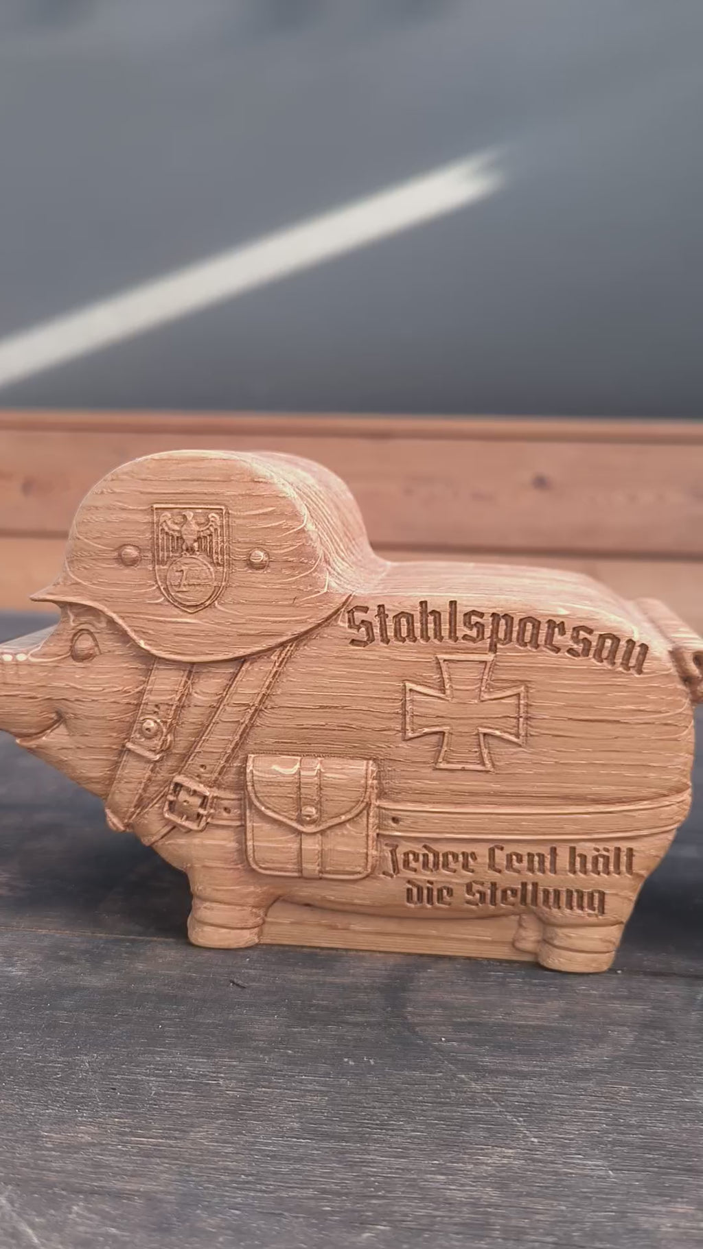Sparschwein, Sparbüchse, Spardose -  "Stahlsparsau" aus Holz mit Musikfunktion – Handgefertigte Spardose mit individuellem MP3-Sound