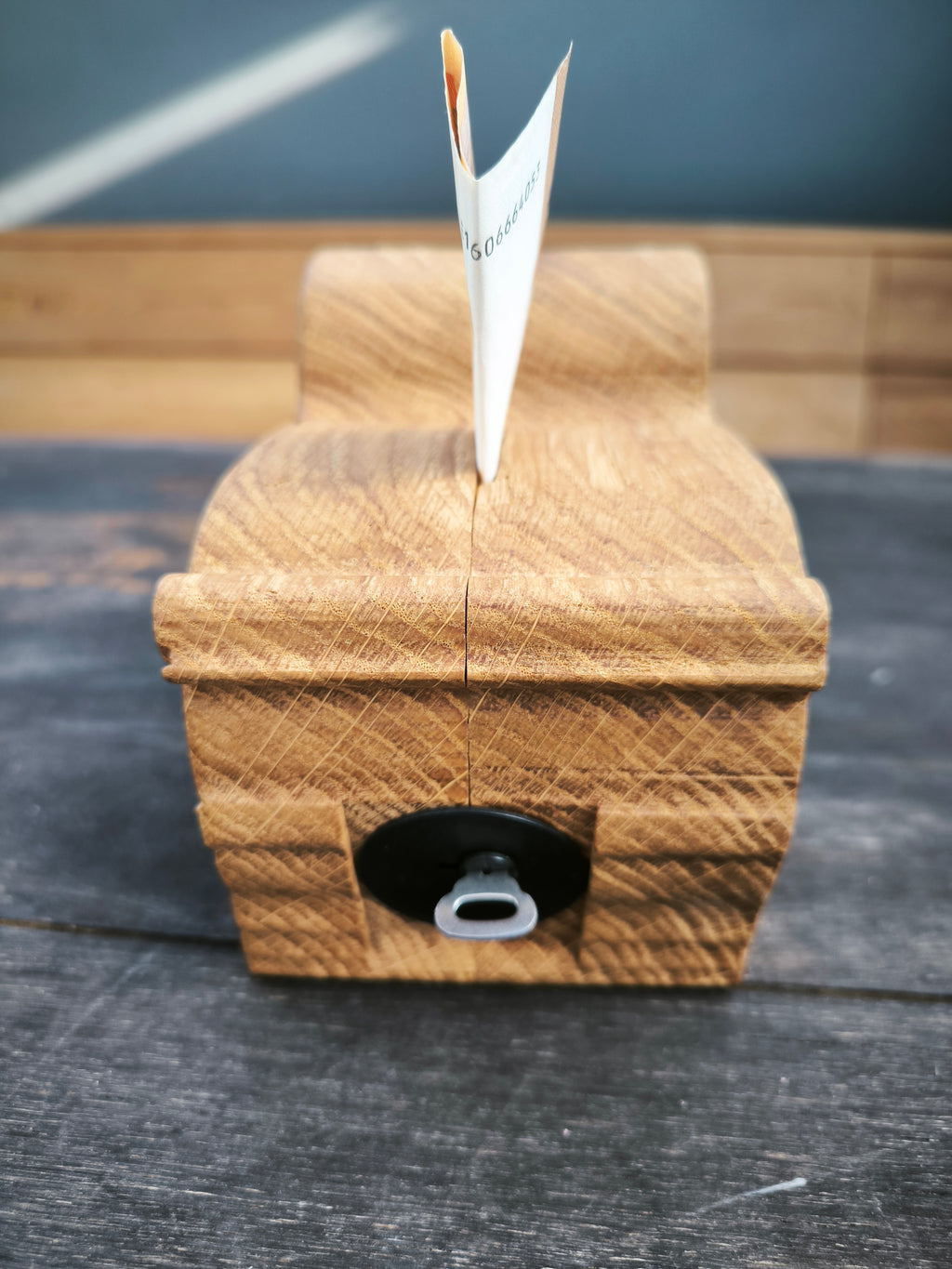Sparschwein, Sparbüchse, Spardose -  "Stahlsparsau" aus Holz mit Musikfunktion – Handgefertigte Spardose mit individuellem MP3-Sound